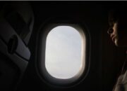 Kejadian Misterius di Kabin Pesawat — Kru Itu Tak Tercatat di Manapun