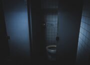 Misteri Toilet Terkunci yang ‘Memanggil’ Lagi — Fenomena Ini Terekam Jam 2 Siang