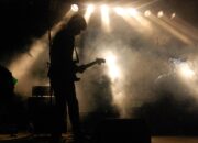 Viral! Sosok Misterius Tertangkap di Belakang Luna Andromeda Saat Live