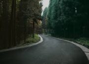 Kami Terjebak di Jalan yang Sama… dan Tak Pernah Sampai Tujuan