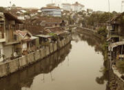 Gedung Tua di Pinggir Kali Code Itu Masih Berdiri… Tapi Kenapa Tak Ada yang Berani Masuk?